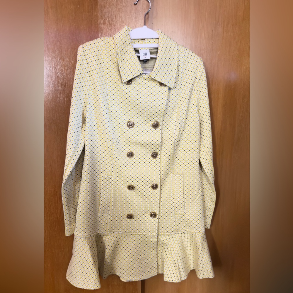 CAbi Hobnob Topper in Daffodil - Picture 6 of 10